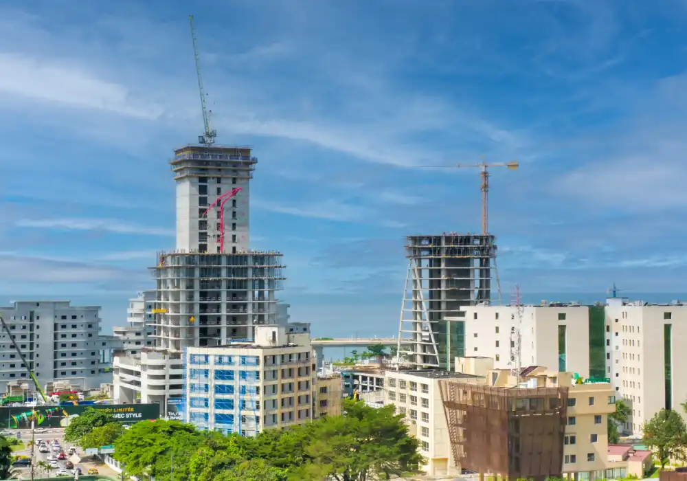 La ville gabonaise se fabrique à plusieurs mains